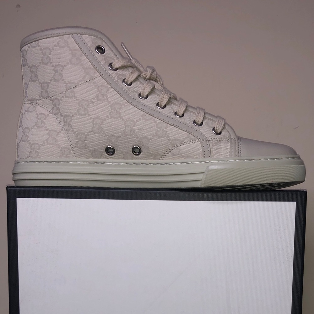 ⭐️HOST PICK x 3⭐️ Gucci Shoes - Picture 2 of 6